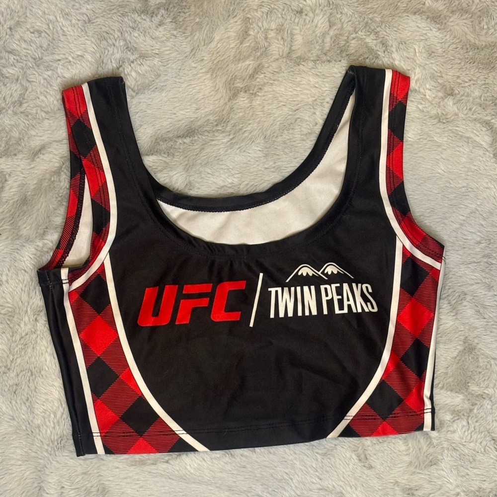 Twin Peaks Girl UFC Tank Top